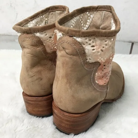 Freebirds by Steven Coyote Crochet Booties Sz 9 Leather Tan Brown Boho Festival