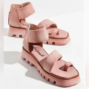 Free people Maddox Lug Sole Sandals Sz 38