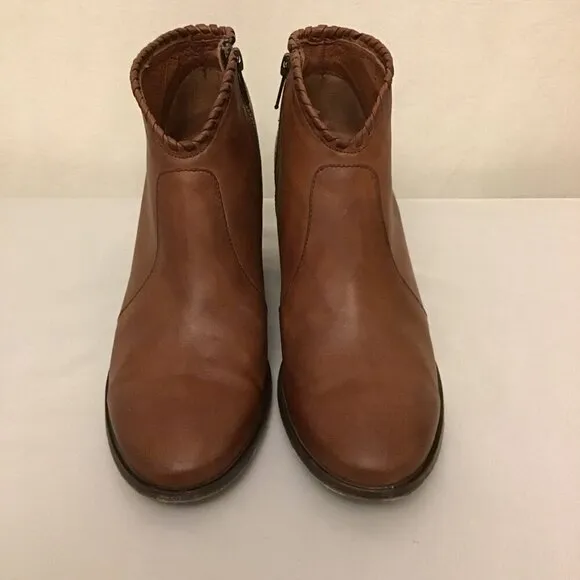 Frye 9 Nora Whipstitch Women’s Zip Ankle Boots Booties Cognac Brown Leather