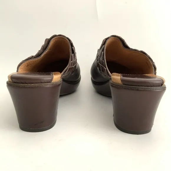 Frye Clogs Women Size 10M Brown Leather Slip-on Chunky Braid Studs Logo Shoes