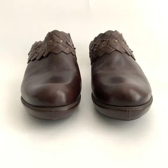 Frye Clogs Women Size 10M Brown Leather Slip-on Chunky Braid Studs Logo Shoes