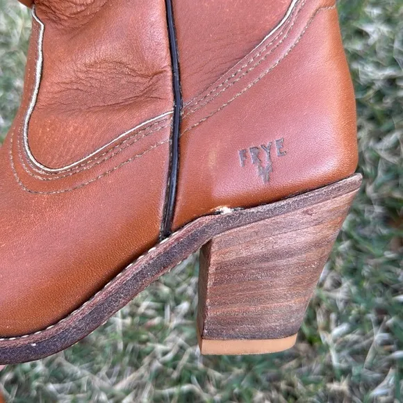 Frye Leather Boots, Style 7105, Size 5.5 women’s