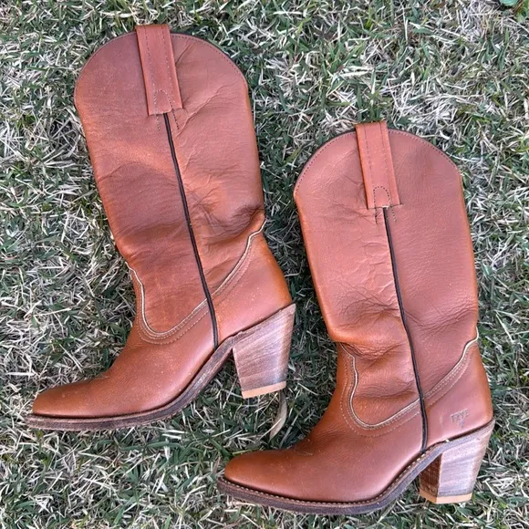 Frye Leather Boots, Style 7105, Size 5.5 women’s