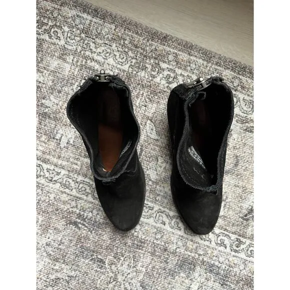 Frye Leslie Artisan Black Suede Leather Ankle Boots Booties 6.5 B Back Zipper