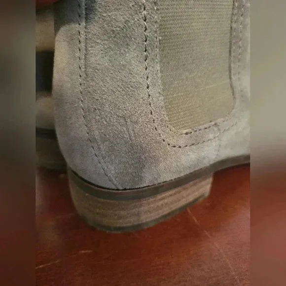 FRYE Mallory Chelsea Suede Leather Edgy Chic Casual Minimalist Taupe Booties(7)