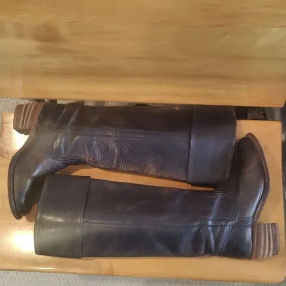 Frye Vintage distressed riding boots size 6B