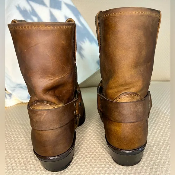 Frye Women’s Harness 8R