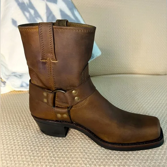 Frye Women’s Harness 8R