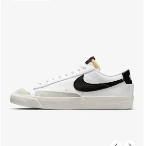 GENTLY USED Nike Blazer Low '77 Women's Shoes | Size 8.5 | Color White
