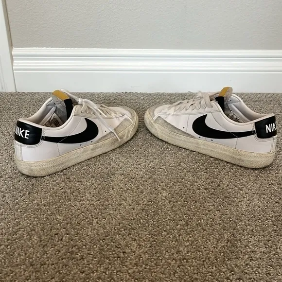 GENTLY USED Nike Blazer Low '77 Women's Shoes | Size 8.5 | Color White
