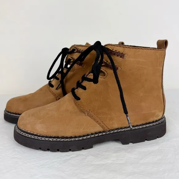 G.H. Bass Vintage 90's Lace-Up Ankle Boots
