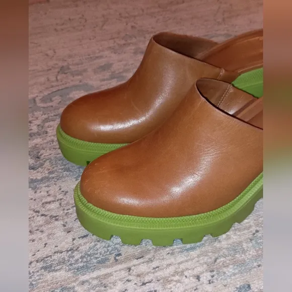 Gianni Bini End Game Brown and Green Platform  chunky Mules 8.5