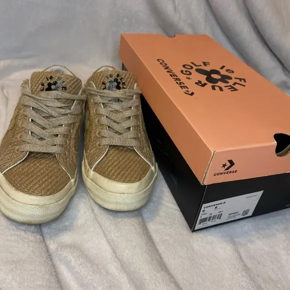GOLF LE FLEUR burlap converse with box and dust bag
