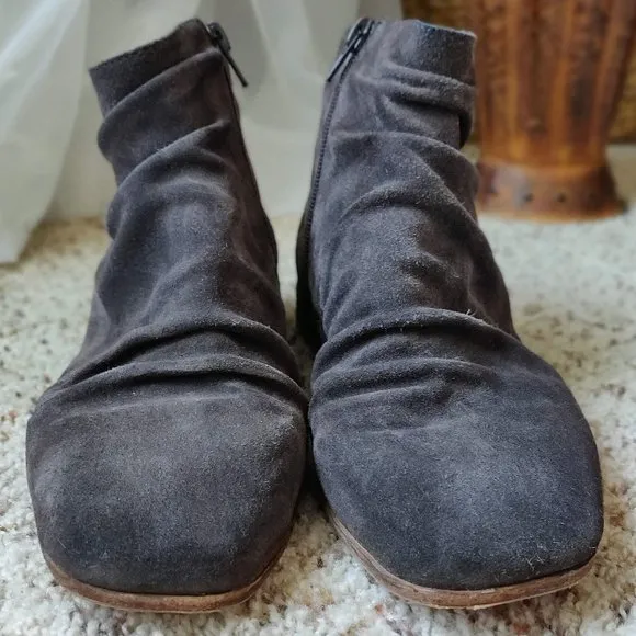 Gray Suede Leather Ankle / Beetle Boots (7) by Jeffrey Campbell x Free P…