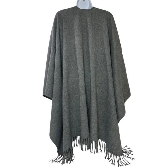 Gray Wrap Shoulder Shrug Kimono Sweater With Fringe