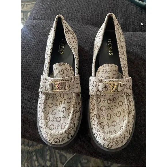 Guess Womens Cream Brown Black Logo Chunky Platform Loafers Shoes Size 9.5