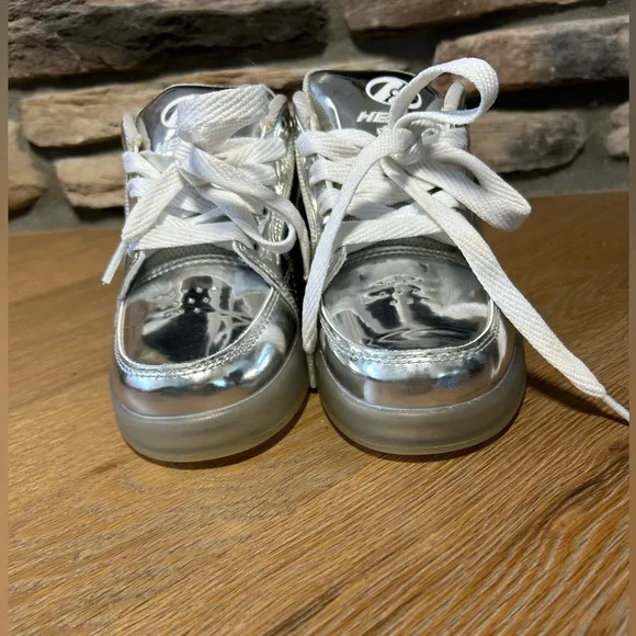 Heelys kids’ youth size 2 sneakers/skate shoes