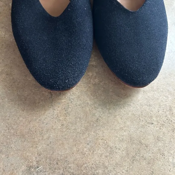 Huma Blanco Anthropologie shoes - “Luana” black suede slide on flats