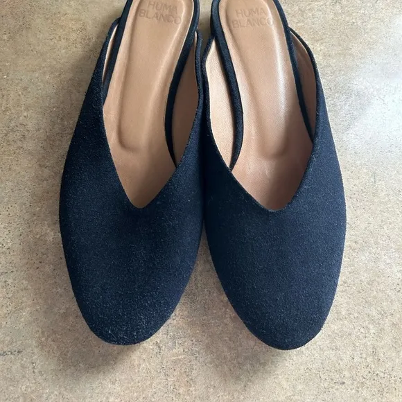 Huma Blanco Anthropologie shoes - “Luana” black suede slide on flats