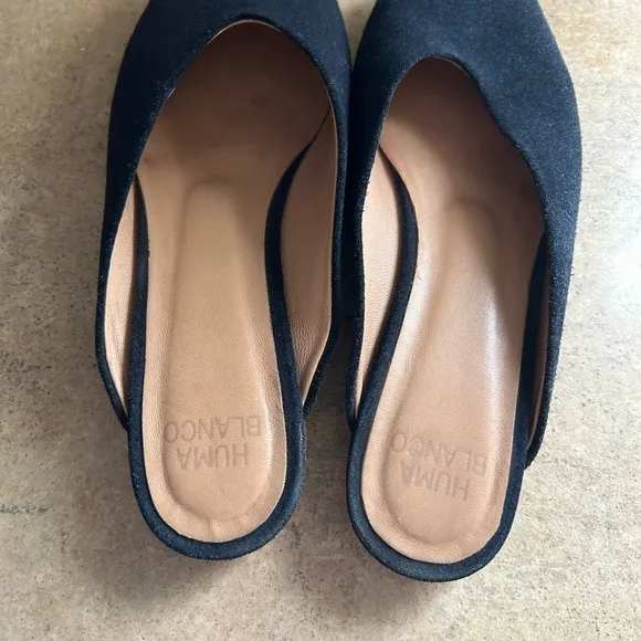 Huma Blanco Anthropologie shoes - “Luana” black suede slide on flats