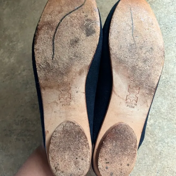 Huma Blanco Anthropologie shoes - “Luana” black suede slide on flats