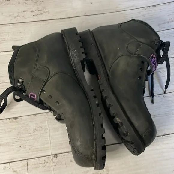Icon Vintage Biker Boots W/Pink Lettering