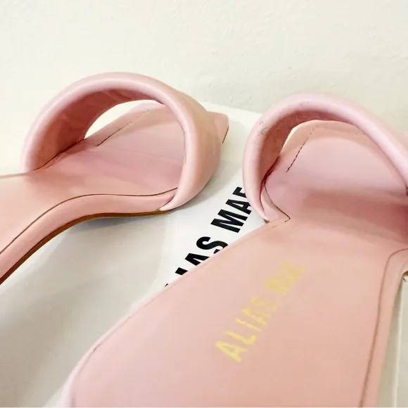 IN BOX Alias Mae Ari Pale Pink Leather Revolve Puff Slip On Chunky Heels Size 39