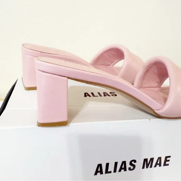 IN BOX Alias Mae Ari Pale Pink Leather Revolve Puff Slip On Chunky Heels Size 39