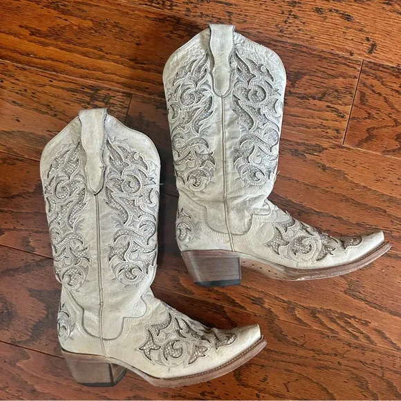 J.B. Dillon Reserve Crystal Embellished Bridal Boots in Bone Size US 7