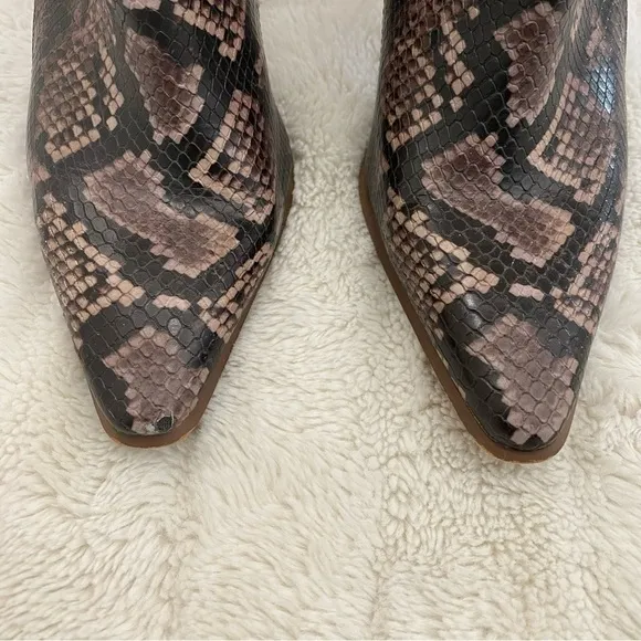 Jennifer Lopez Jlo Snake Print Pointy Toe Heeled Ankle Boots Brown Size 8.5