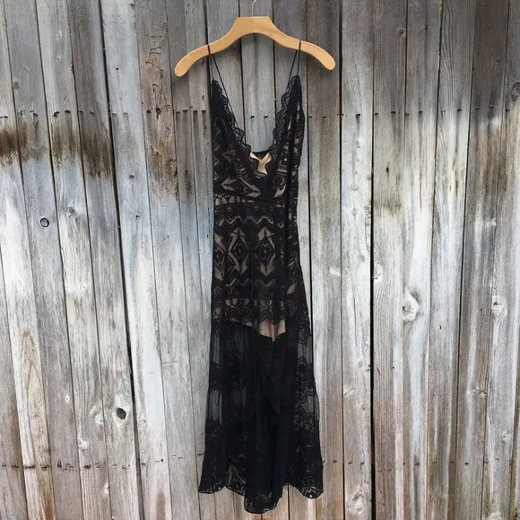 Jen’s Pirate Booty Cathedral Lace Wrap Maxi Dress Black S
