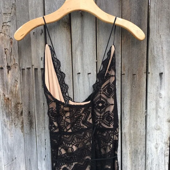 Jen’s Pirate Booty Cathedral Lace Wrap Maxi Dress Black S