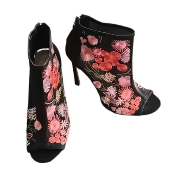 JESSICA SIMPSON Pascal Peeptoe Boots 8 Booties Boho Embroidered Stiletto Heels