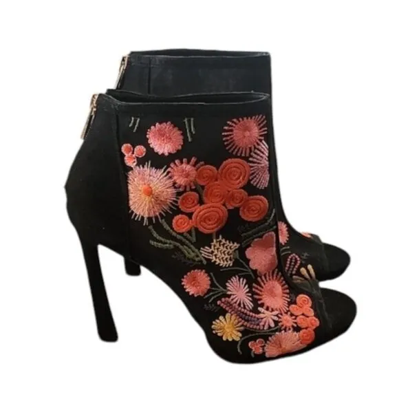 JESSICA SIMPSON Pascal Peeptoe Boots 8 Booties Boho Embroidered Stiletto Heels