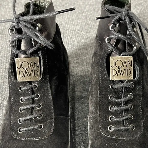 *Joan &amp; David  Women's Black Vintage Lace Up Ankle Boots Sz 6 1/2