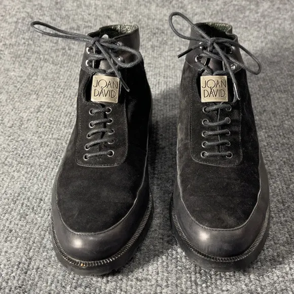 *Joan &amp; David  Women's Black Vintage Lace Up Ankle Boots Sz 6 1/2