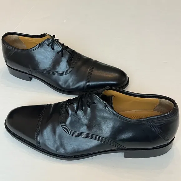 Johnston &amp; Murphy Men’s Black Leather Cap Toe Lace-Up Dress Shoe 11