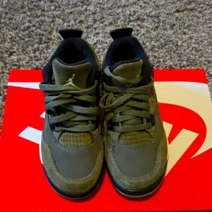 Jordan 4 Retro for boys in Olive size 11c