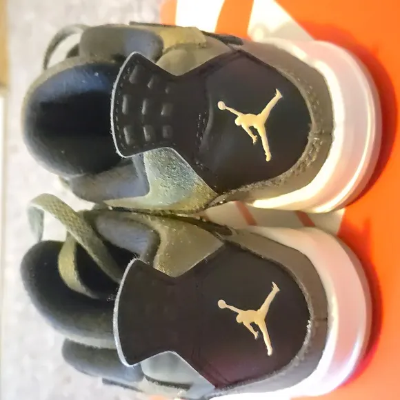 Jordan 4 Retro for boys in Olive size 11c