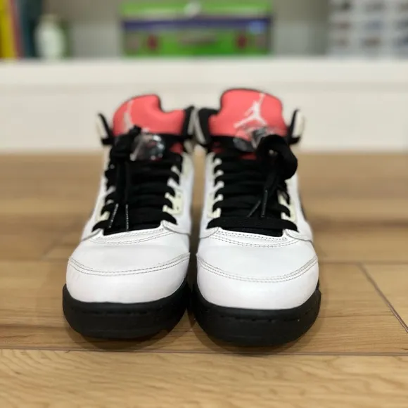 Jordan 5 Retro Sunblush size 5.5Y US
