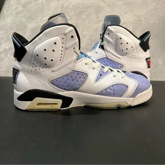 Jordan 6 retro UNC Men's 9.5 University Blue Athletic Basketball Sneakers