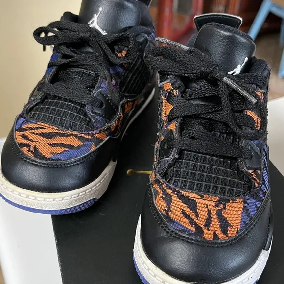 Jordan Air Jordan 4 Retro Rush Violet kids shoes size‎ 9c