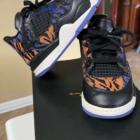 Jordan Air Jordan 4 Retro Rush Violet kids shoes size‎ 9c