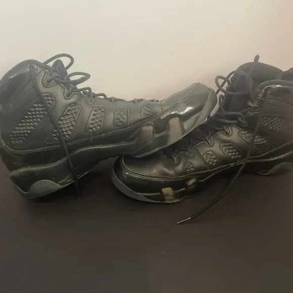 Jordan Black High-Top Athletic Sneakers with Minimalist Design