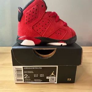 Jordan Kids Retro 6 Red/Black Shoes