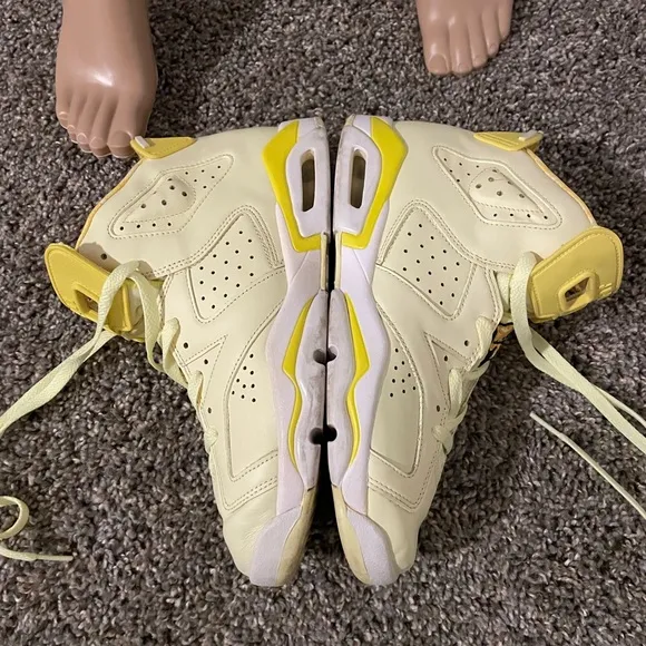 Jordan Kid's Shoes Nike Air Retro 6 Floral 543390-800