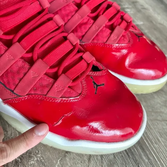 Jordan Max Aura Gym Red Basketball Shoes