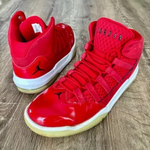 Jordan Max Aura Gym Red Basketball Shoes