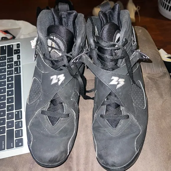 Jordan retro chrome 8s