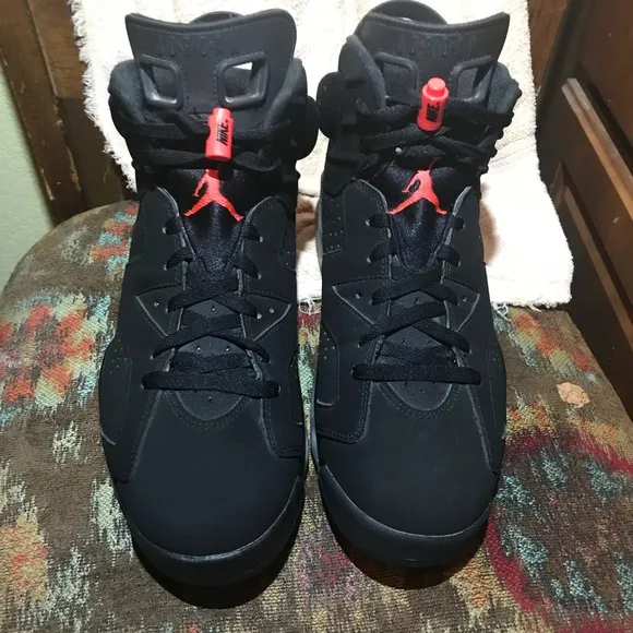 Jordan Retro Infrared 6’s size 11.5